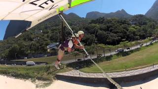 preview picture of video 'Hang Gliding Rio de Janeiro : Amazing experience!'