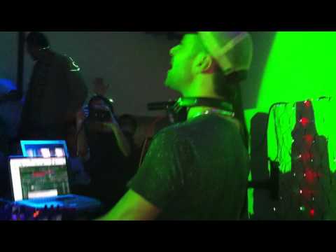 Ana Free sings Girlfriend ft. Diego Miranda - Discoteca Fra Club