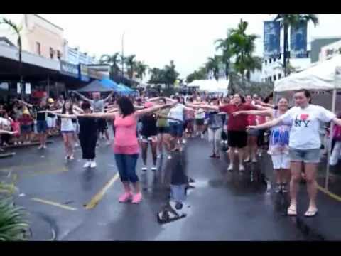 Livin' La Vida Loca - Zumba with Helen Flash Mob Innisfail