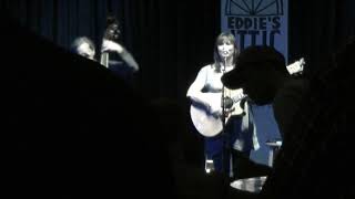 Suzy Bogguss - Someday Soon & Hey Cinderella - Live 2017