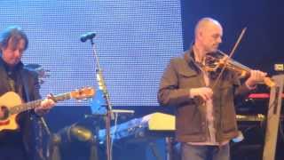 Runrig & Duncan Chisholm - Going Home (Party On The Moor)