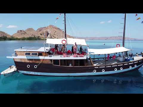 Akomo Isseki Liveaboard video
