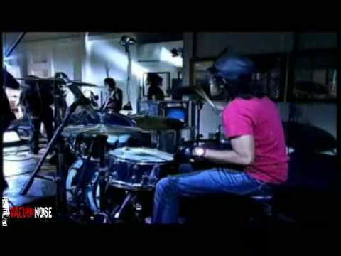 Pay N' Friends - A Man Who Walks Around