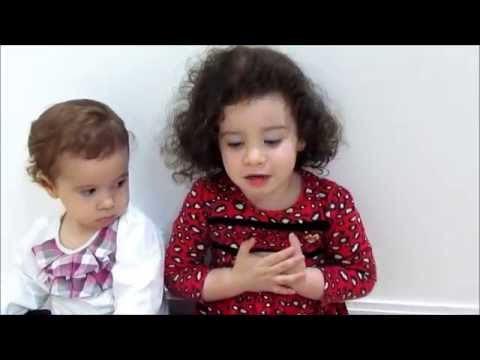 download lagu mp3 mp4 Batatinha Quando Nasce, download lagu Batatinha Quando Nasce gratis, unduh video klip Batatinha Quando Nasce