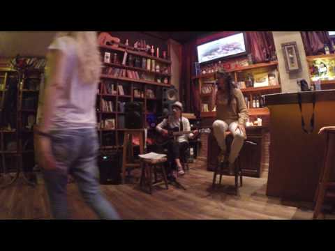 The Sun Don't Shine - Sofia Shiva and Donna Dee 2016 cover Acoustic