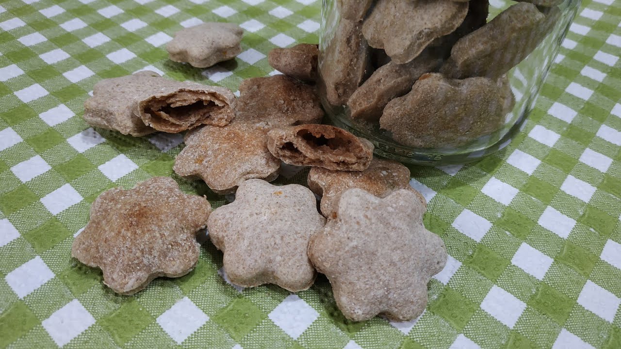 BISCOTTI PER CANI E GATTI GLUTEN FREE ( SENZA GLUTINE ) RICETTA BASE !
