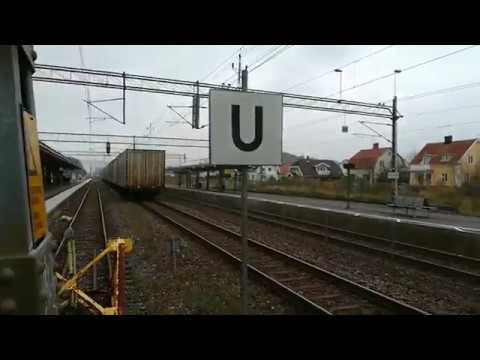 SECU tåg passerar Kungsbacka station (2018-11-02)