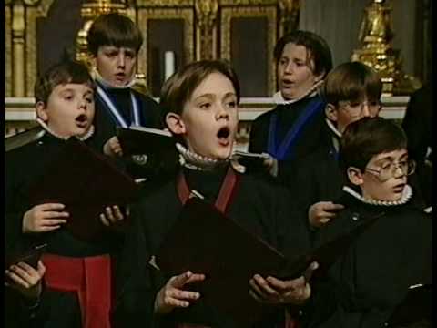 Saint Paul Cathedral Choir:  Balulalow