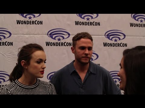 Marvel's Agents Of S.H.I.E.L.D At WonderCon 2017 - Elizabeth Henstridge & Iain De Caestecker