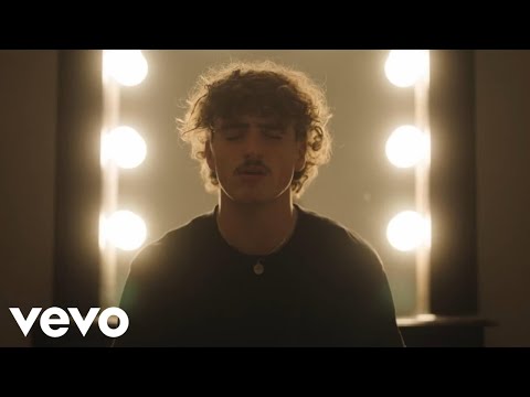 Benson Boone – You And The Moon (Official Music Video)