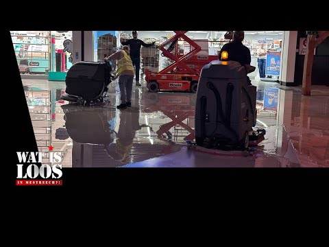 WATEROVERLAST IN MAKADO BEEK DOOR GESPRONGEN LEIDING VAN SPRINKLER