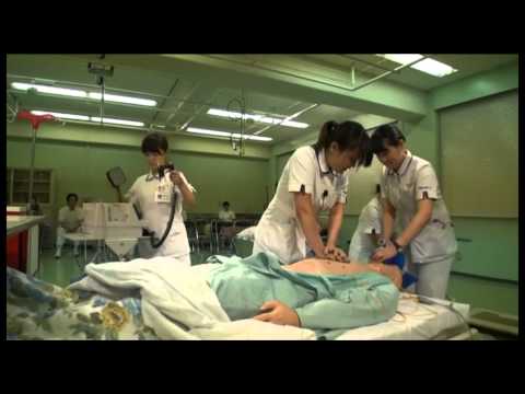 徳島文理大学 看護学科、臨床工学科の設備で実習を行う