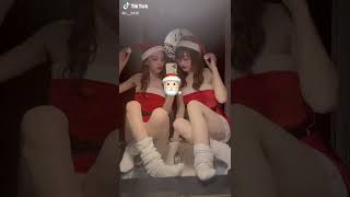 ミニスカサンタはお好き？ちらっ