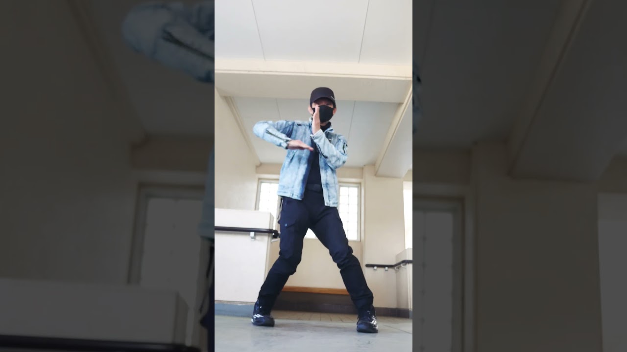 59歳のオヤジ♪ダンス練習中#人間 #703号室 #踊ってみた #フリースタイルダンス #ロボットダンス #アニメーションダンス#dance#urara1966