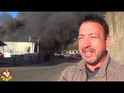 Defesa Civil de Juquitiba isolando a área  do Incêndio