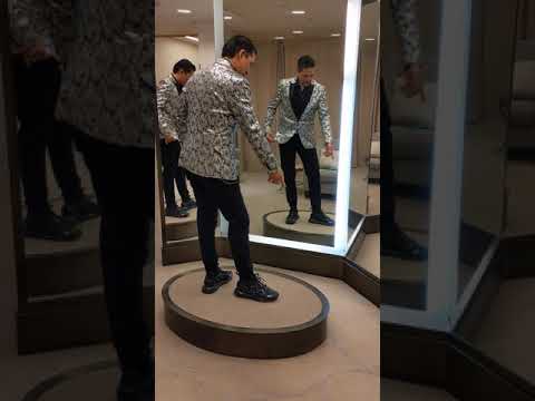 Posing for wedding pictures- side step