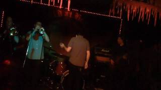 Mustard Plug - We're Gunna Take On The World - live at Wild at Heart