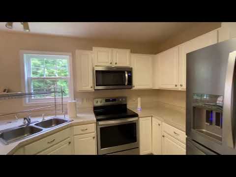 Room in 4 Bedroom Home at Ujamaa Dr property video