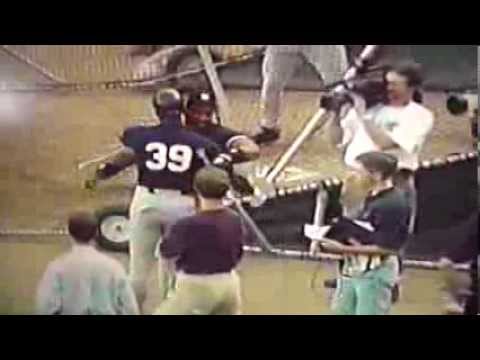 Cecil Fielder Traded To New York Yankees!