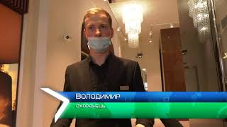 Жбурляли предмети і били молотками: в центрі Харкова розтрощили вітрини брендового магазину одягу