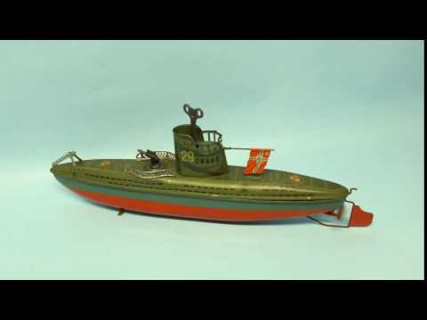 RARE PRE WAR 1938 ARNOLD SUBMARINE U-29 U BOAT w/ GERMAN FLAG TIN WINDUP TOY