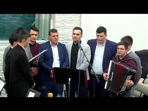 grup tineri Roma - Eu stau pe stanca si nu ma clatin