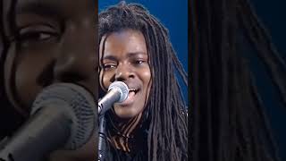 Download lagu TracY Chapman - Baby Can I Hold  You #anos8090 #asmelhoresmusicas #flashback mp3