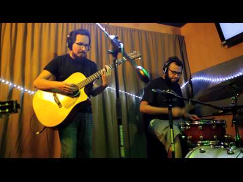 4. Pablo Habitual - Los pies en la arena - Sesiones Melomaniacos/UAMRadio