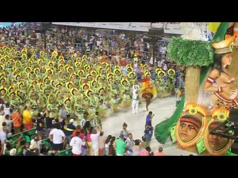 Bateria encerrando o desfile da Imperatriz - Carnaval 2017