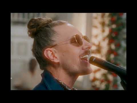 Stars Go Dim - Mama Don't Lie (Alright) Official Music Video