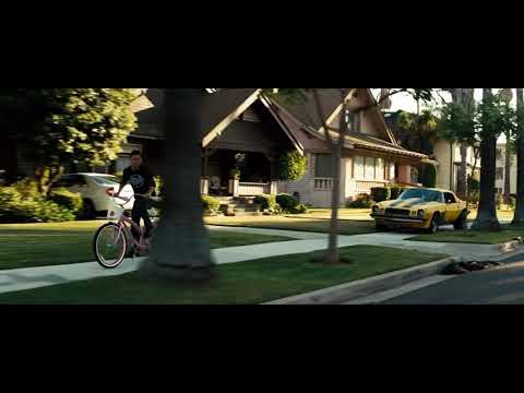 Transformer | Bumblebee chasing Sam mass scene