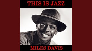 Musik-Video-Miniaturansicht zu 'Round Midnight Songtext von Miles Davis & Miles Davis & The Modern Jazz Giants