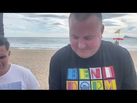 Saturn Magic - Card Under Anywhere Wallet by Matthew Wright - Trick