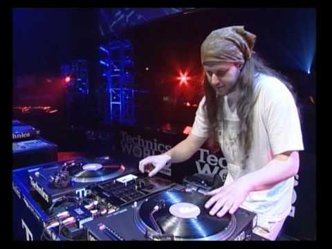 Alphabethead @ DMC World DJ Championships 2002