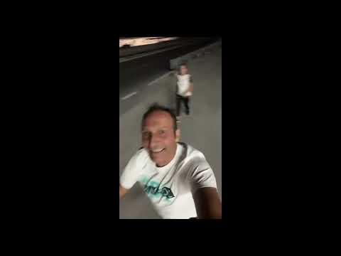 VERY E SASY - NIPPOLO IN AUTOSTRADA