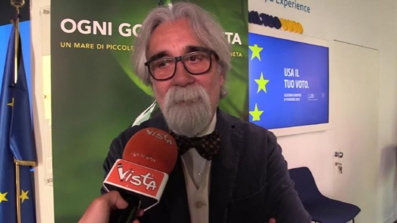 Addio a Peppe Vessicchio, il direttore d'orchestra aveva 69 anni. Eccolo nel 2024