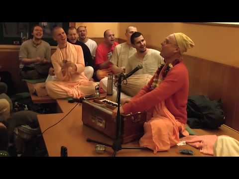 SUPER ECSTATIC Kirtan by: HH Kadamba Kanana Swami - Hari Haraye (2013)