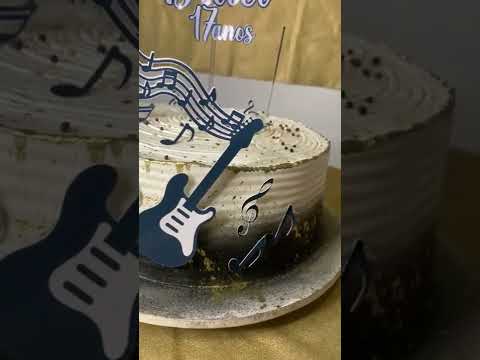 fiz um bolinho pro meu filho com o tema 🎶 musical