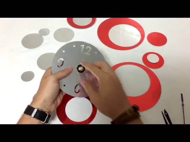 Vídeo relacionado con Reloj de Pared Grande Adhesivo de 40 cm DIY Reloj de Pared Moderno con Movimiento Silencioso Estilo Fácil Montar Decoración Ideal para Sala Estar Dormitorio Cocina Oficina Negro Pared Hotel New Year