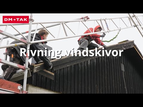 Takskolan. Rivning del 4 - Rivning vindskivor
