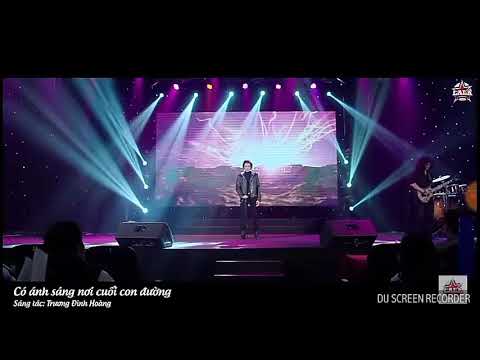 Có ánh sáng nơi cuối con đường - Khánh Vũ