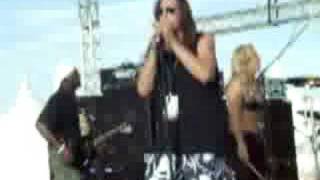 Dean Morrison introduces LIPSTICK MAGAZINE at ROCKLAHOMA
