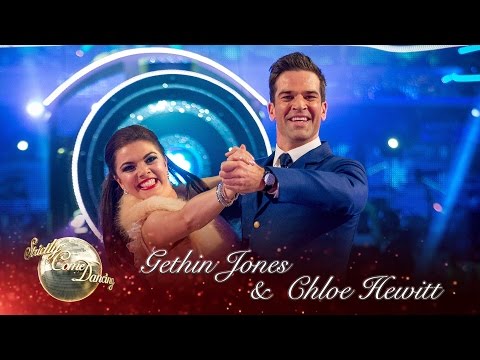 Gethin Jones & Chloe Hewitt Quickstep to the soundtrack from the movie Polar Express - Strictly 2016