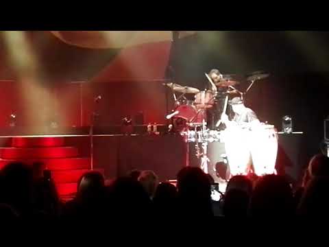 Michael Patrick Kelly und Sebastian Cuthbert Ares Qui und Drumsolo 8.1.18 Hannover