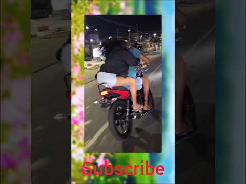 Mas a menina está com muito medo.#shorts #viral #funny #stunt #cybersecurity #bikelover #racing
