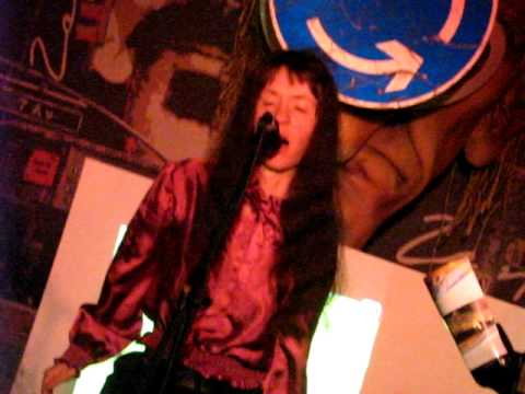 Dolly Rambo - Szekrény