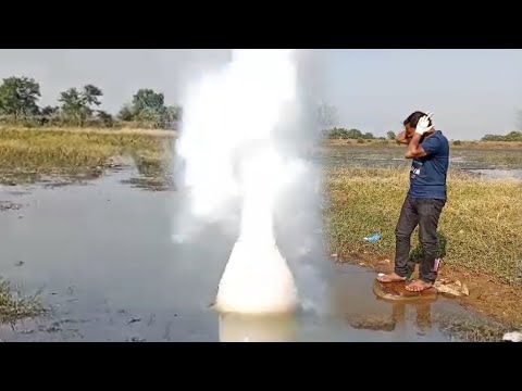 Sodium metal exploded on contact with pond water 💥💥💥