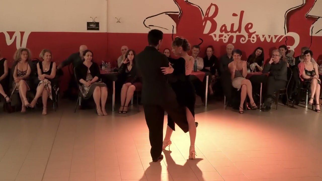 Video thumbnail for Eloy Souto e Soledad Larretapia - Envidia