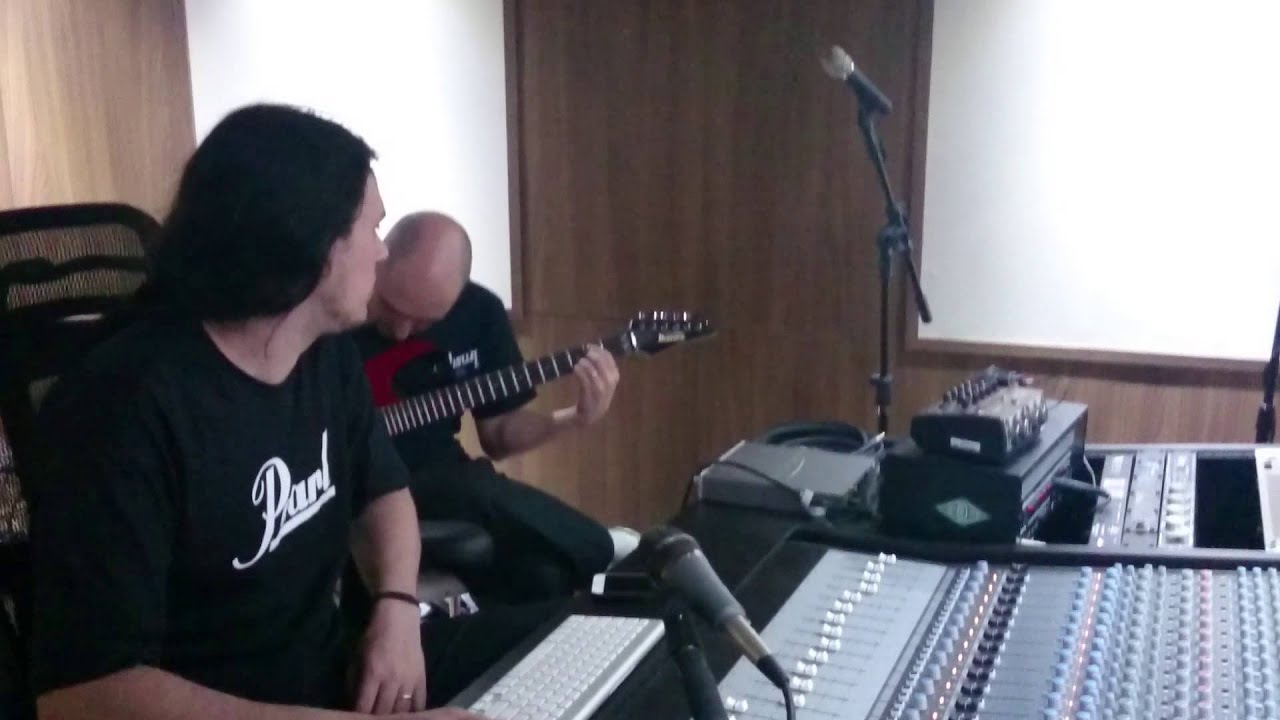 Dharma Studio - Marcos Peres, Allan Juliano, Lan Weiss, Rodrigo Korzus, Roger Piezo (shooting)