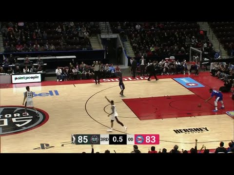 Davion Berry sets up the nice finish